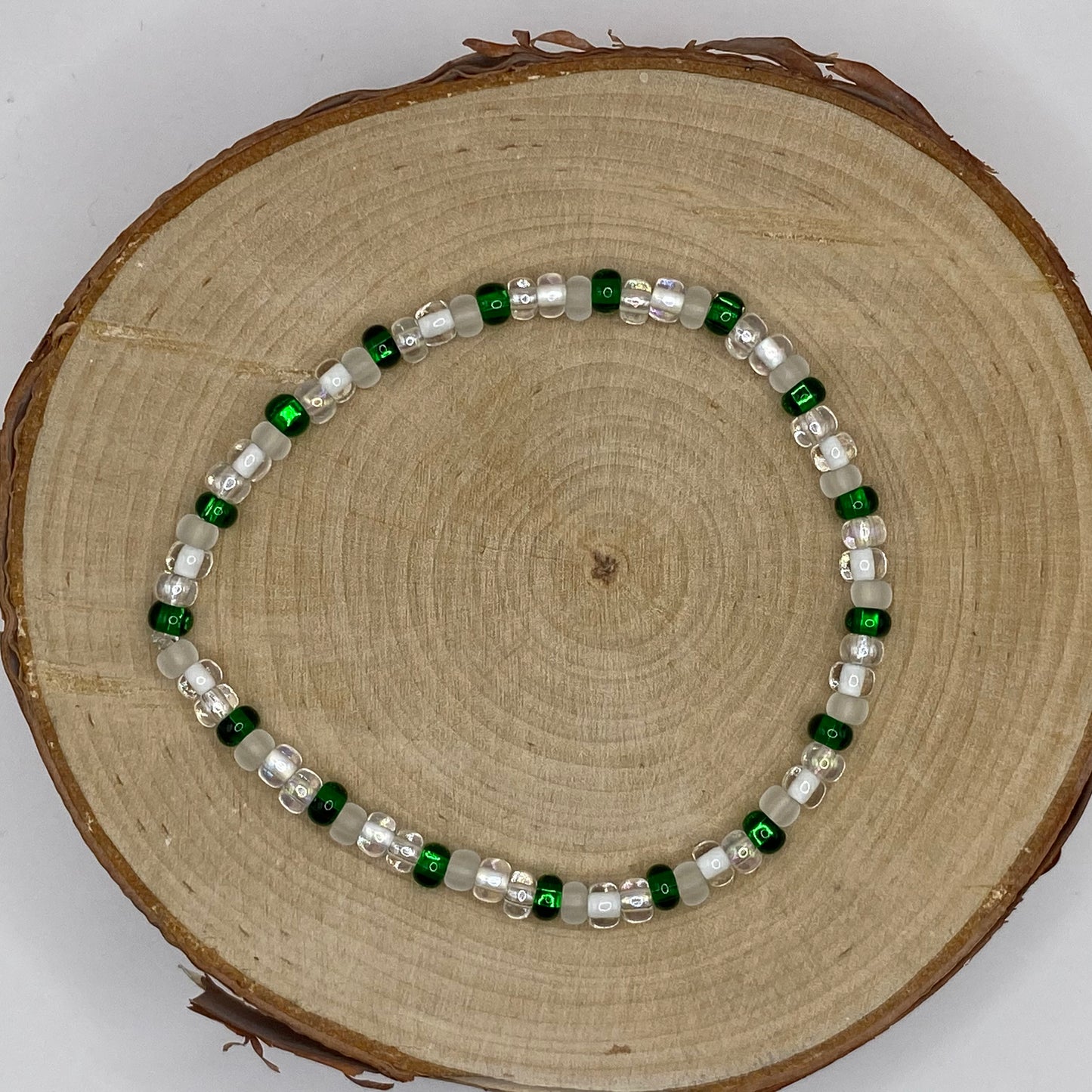 String Bead Bracelet - Snow Emerald