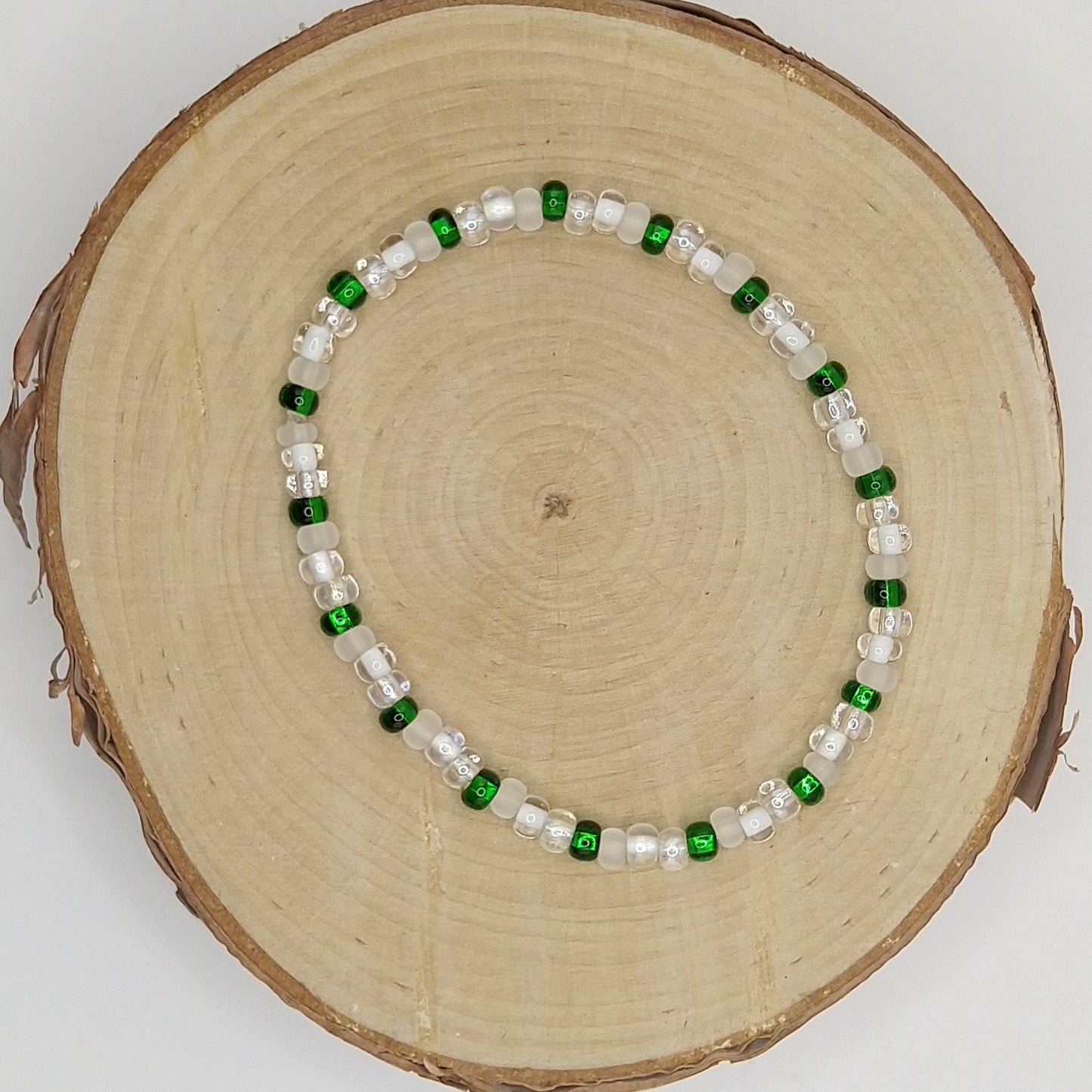 String Bead Bracelet - Snow Emerald
