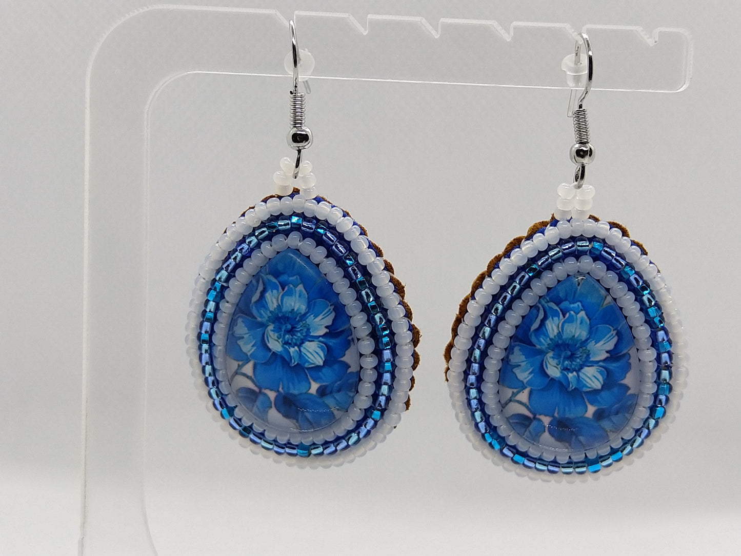 Earrings - Blue Flower - tinartist - beaded jewelry