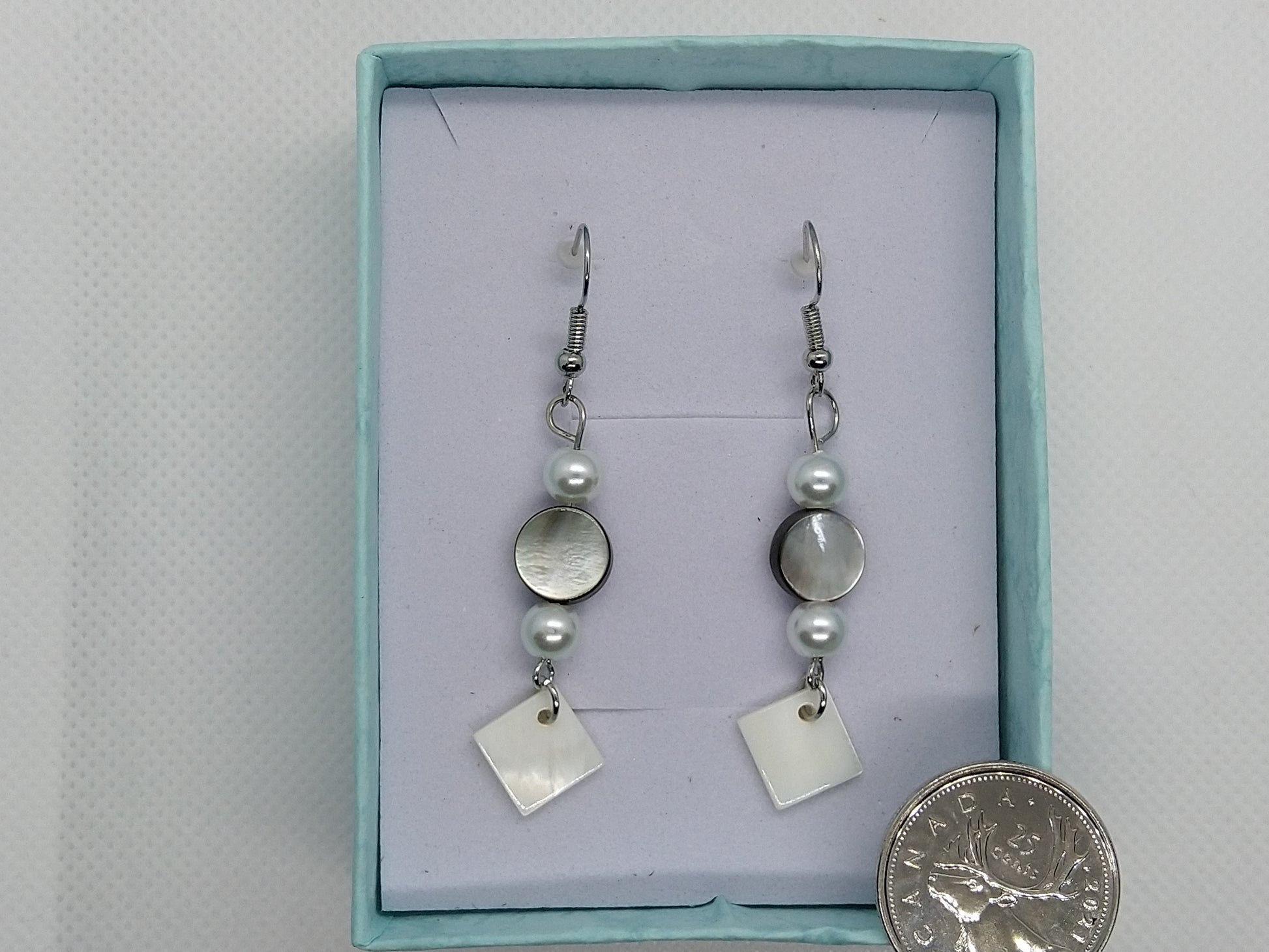 Earrings - Pearls w/mother of pearl_squares - tinartist - beaded jewelry