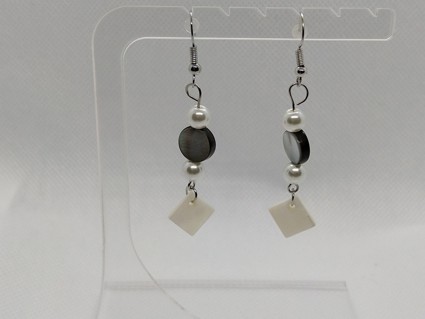 Earrings - Pearls w/mother of pearl_squares - tinartist - beaded jewelry