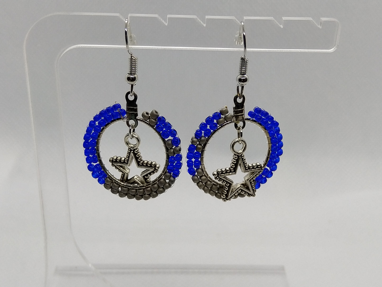 Hoops - blue/silver Stars - tinartist - beaded jewelry