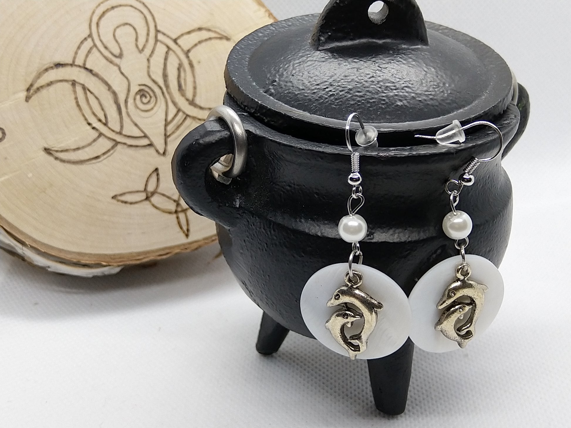 Earrings - Dolphins w/Mother of Pearl - tinartist - beaded jewelry