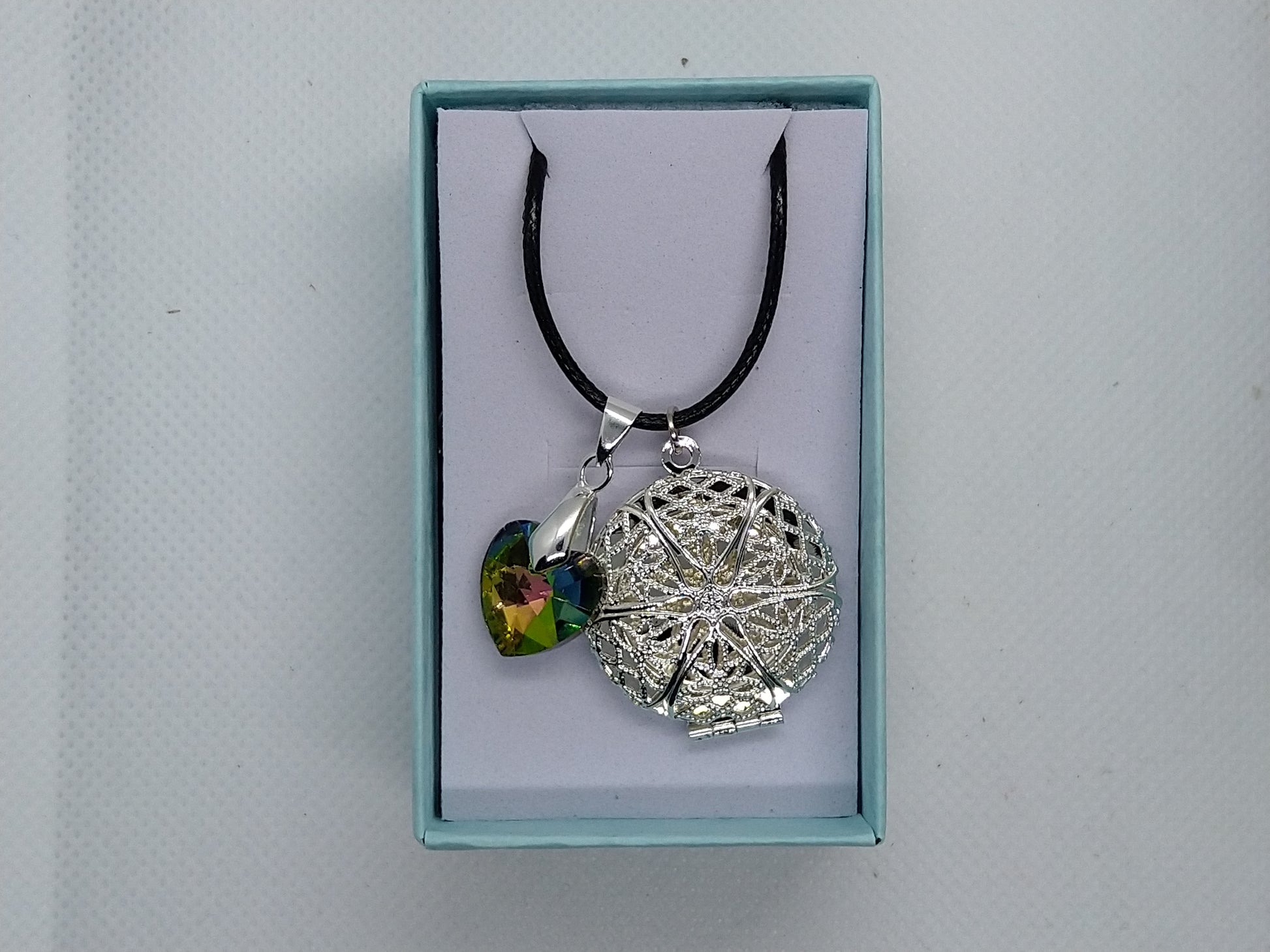 Necklace - silver Locket with glass heart - tinartist - beaded jewelry