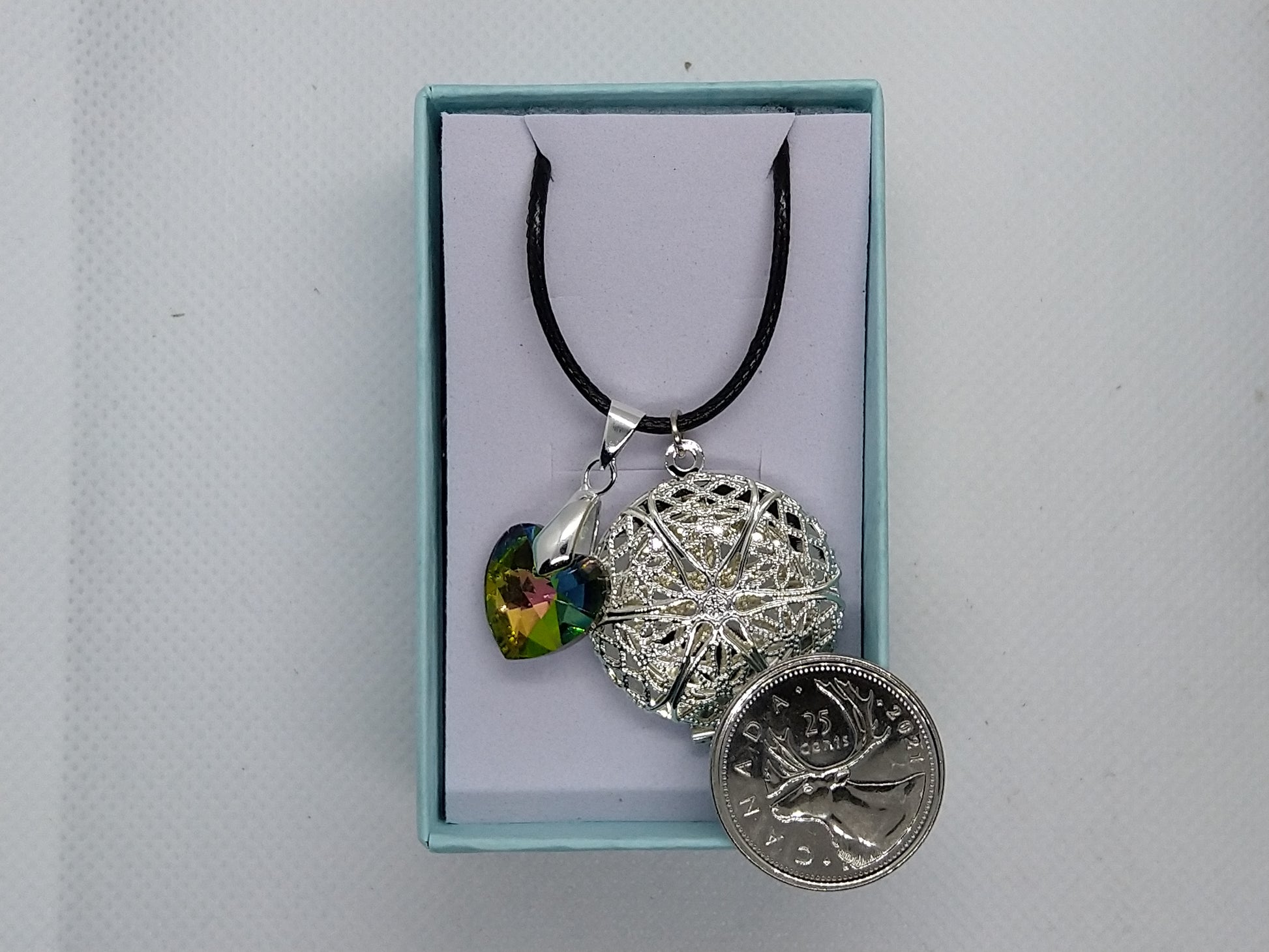 Necklace - silver Locket with glass heart - tinartist - beaded jewelry