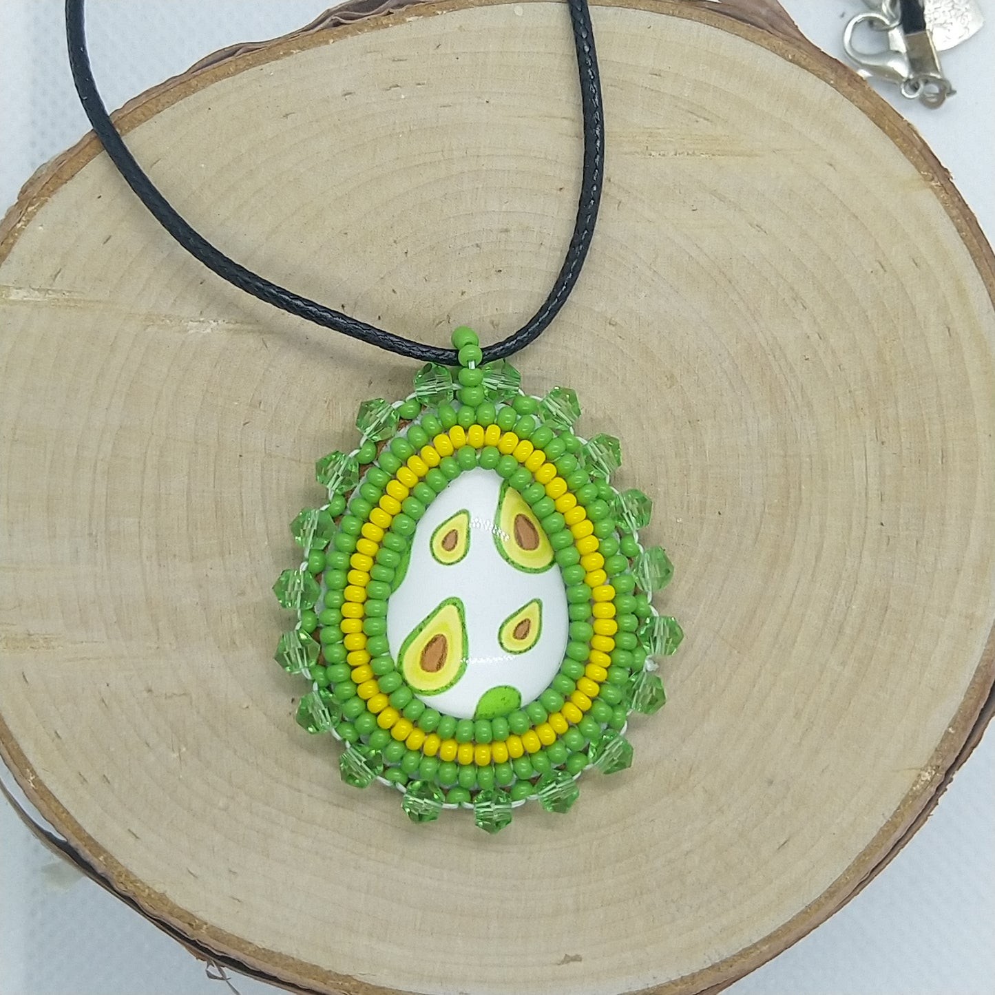 Necklace - Avocado